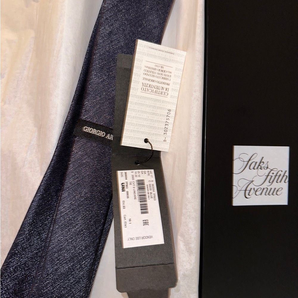 Giorgio Armani Mens Tie navy blue NWT
